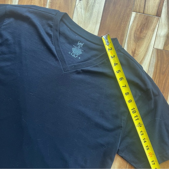 NWOT classic Lee jeans vneck tee - Picture 10 of 12